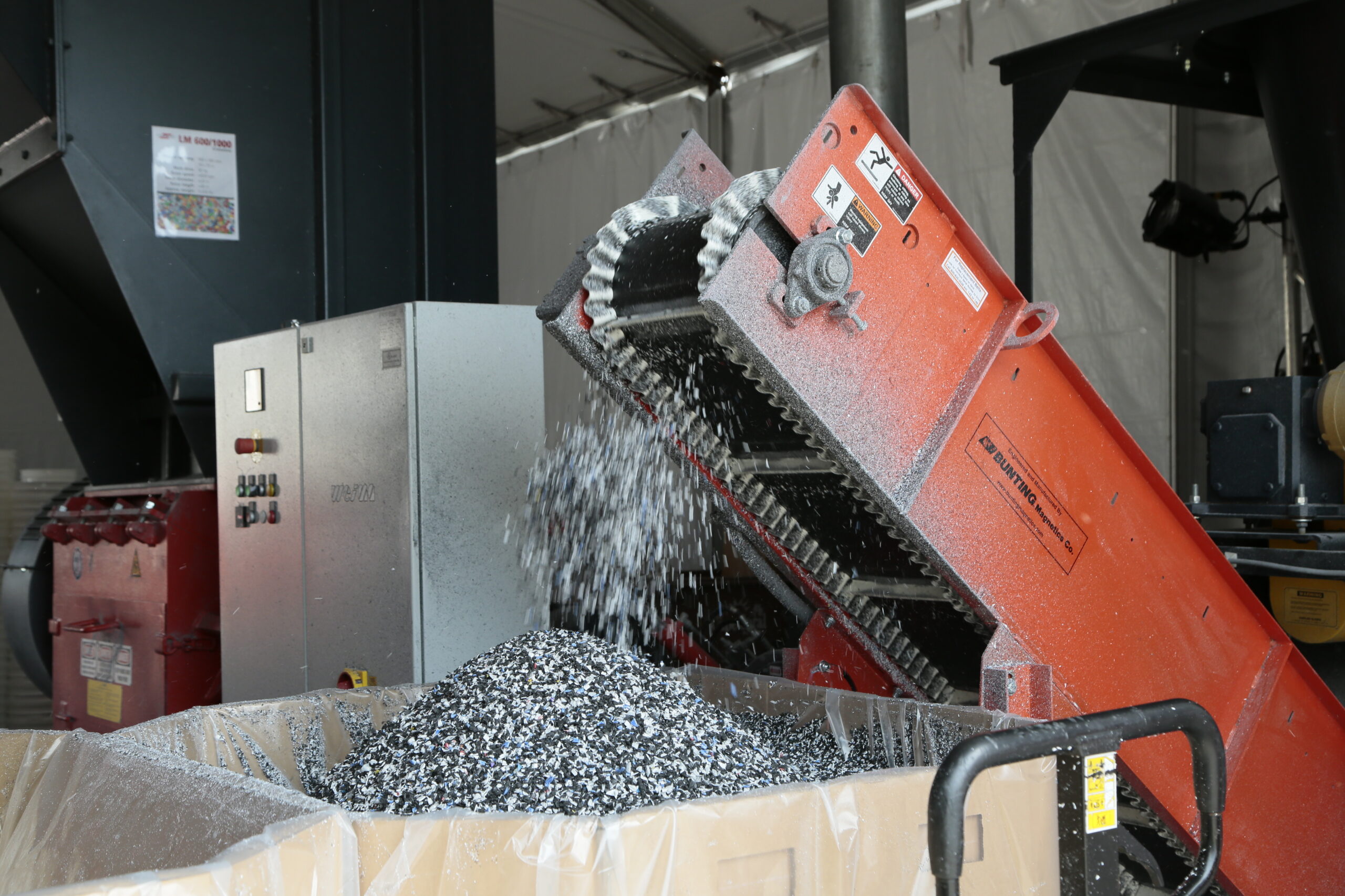 Robot Arm Building the word "You"